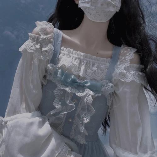 "女毕业生"